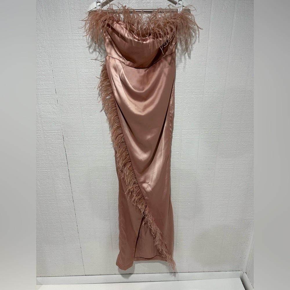 NWT Blithe strapless feather formal gown blush pi… - image 3